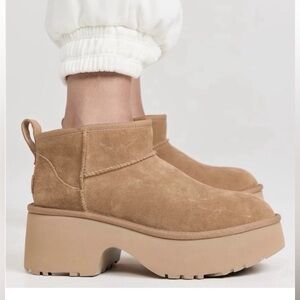 NWOB UGG Ultra Mini New Heights Platform Ankle Boots in Chestnut Sz 7.